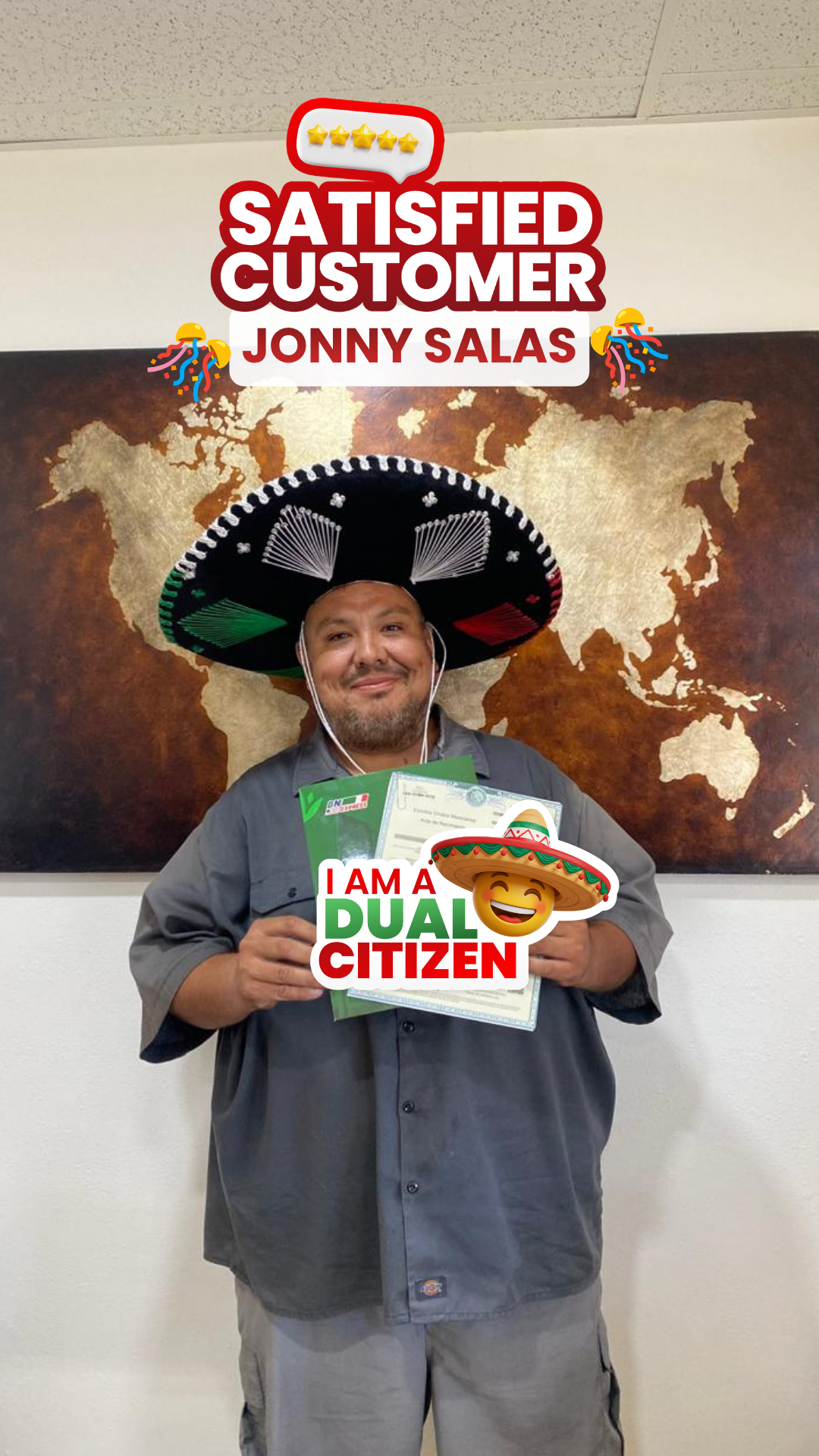 Jonny Salas sosteniendo acta de nacimiento mexicana después de completar proceso de doble nacionalidad mexicana con DNExpress desde casa