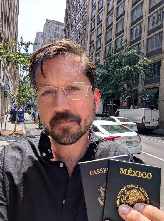 Cliente con pasaporte mexicano aprobado y pasaporte americano después de cita en la SRE